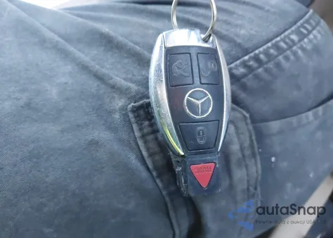 2010 Mercedes-Benz Glk 350 4Matic z USA, uszkodzony, nr VIN WDCGG8HB6AF529363